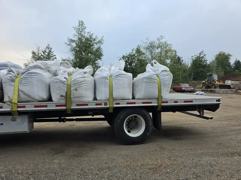 Commercial landscape material delivery